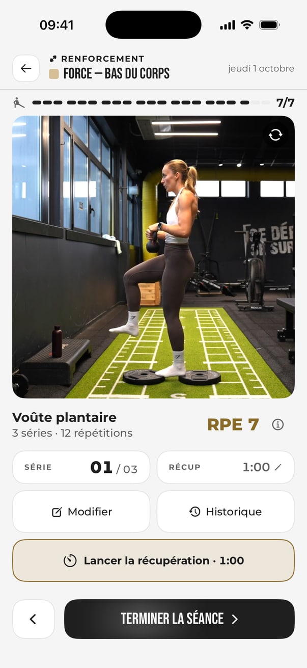 Un exercice en cours, avec la consigne, les séries et le temps de repos